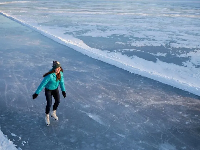 does ice skating burn a lot of calories