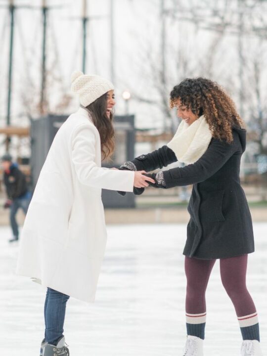 What To Wear On An Ice Skating Date (And Still look Cute!)