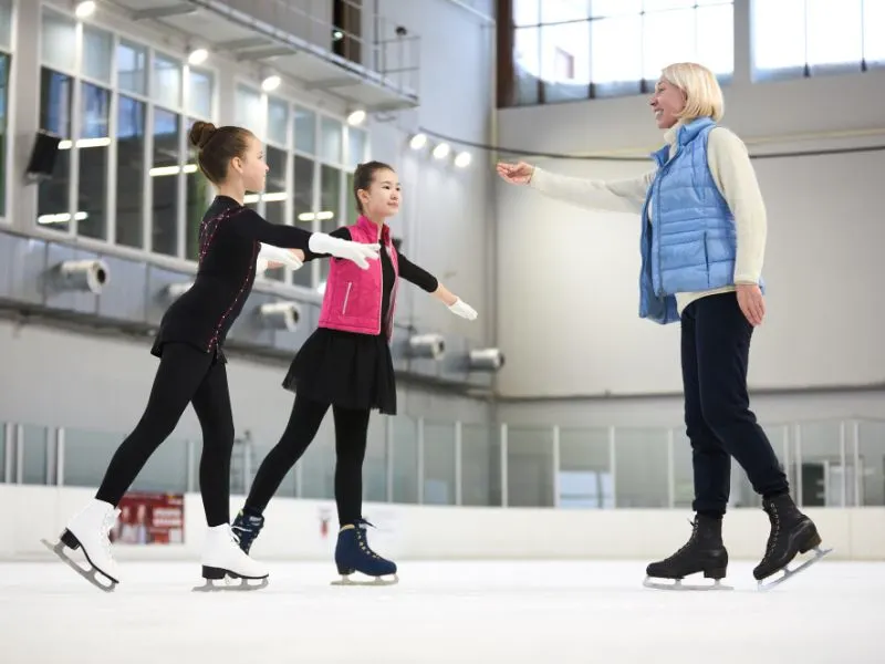 how do ice skaters make money