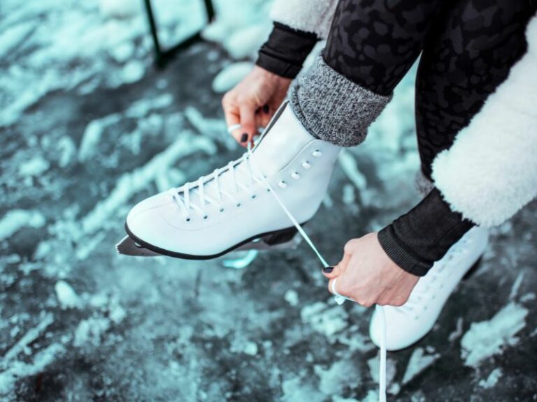 How to lace ice skates